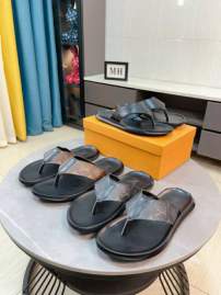 Picture of Louis Vuitton Slippers _SKULVsz38-44h09121534
